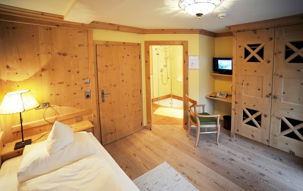 Thermal-Badhotel Kirchler Tux Rum bild